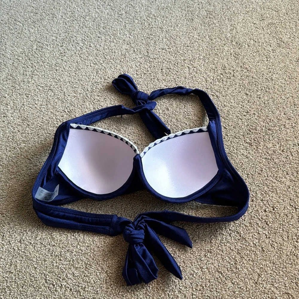 029 NWOT Halter Tie Criss Cross Bikini Set - Size Small‎